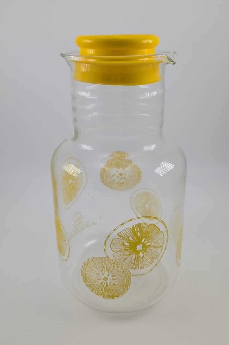 VTG PYREX #3520 Glass Lemonade Pitcher Carafe Lid Citrus Slices w/ Lid 2 QT/2L